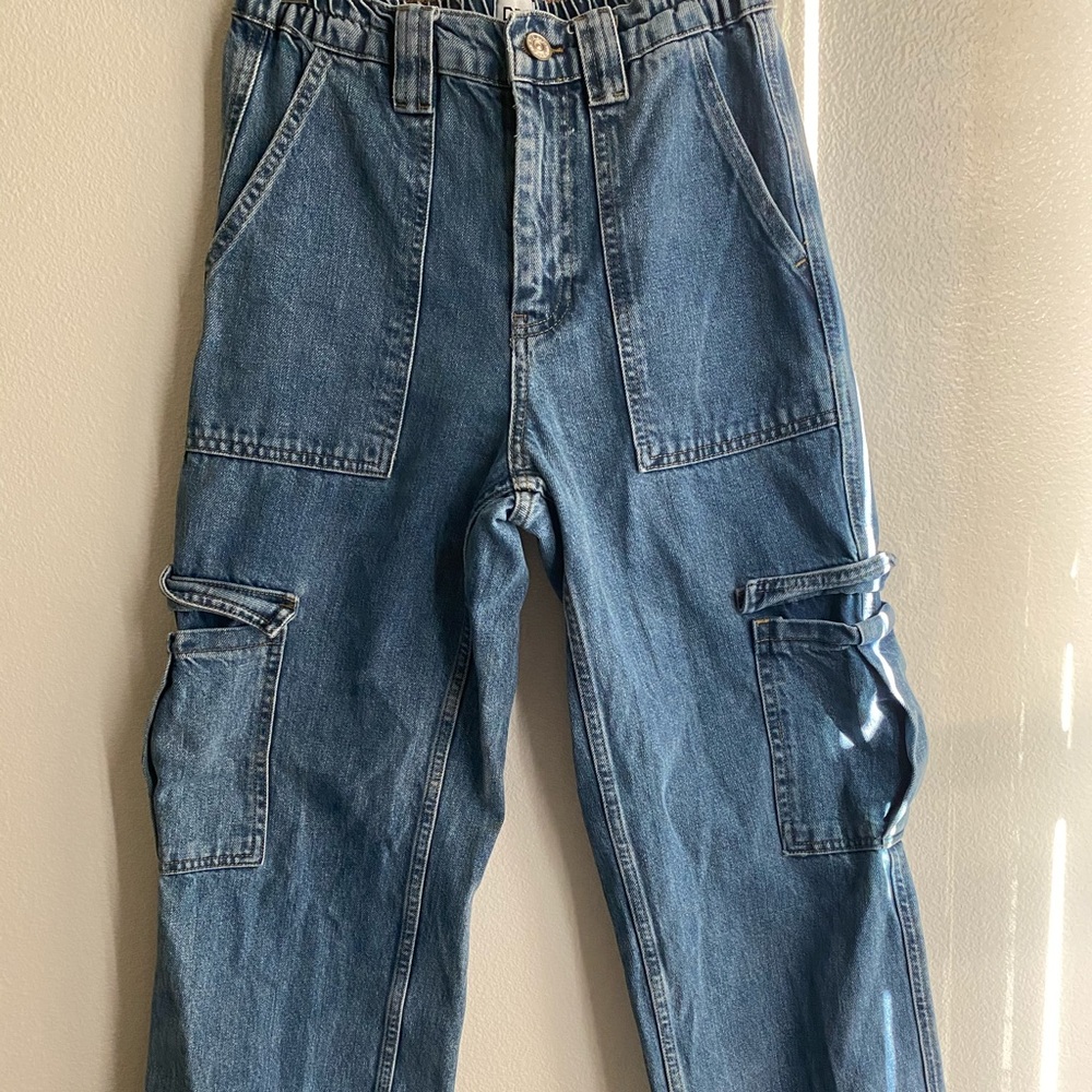 URBAN OUTFITTERS BDG HIGH WAISTED JEANS